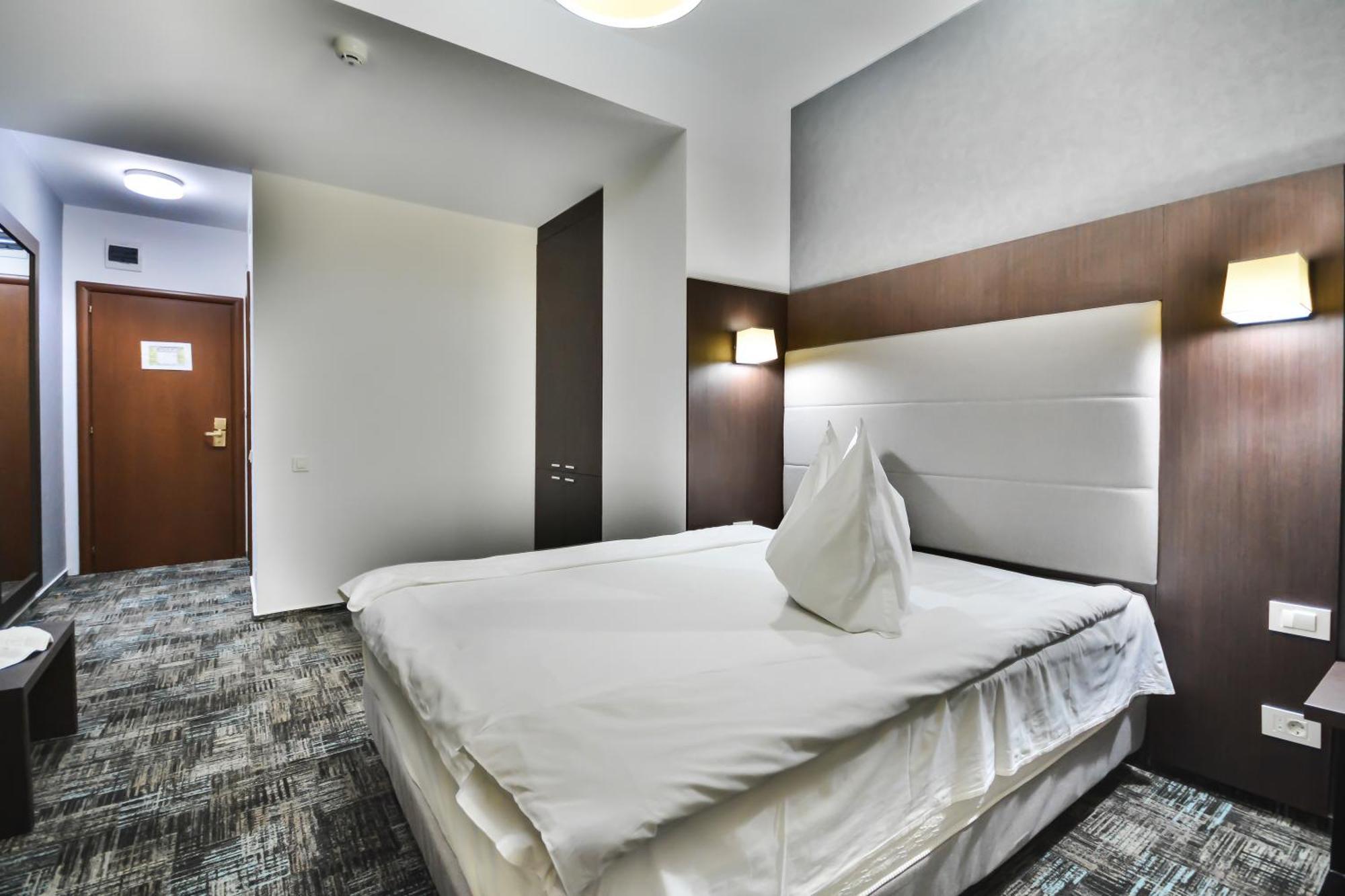 Hotel Europeca كرايوفا المظهر الخارجي الصورة